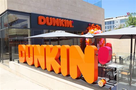 The center dunkin. Things To Know About The center dunkin. 